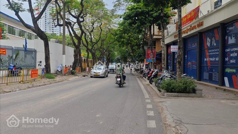 Bán nhà tập thể 40m2 tầng 1 phố Thái Thịnh ô tô đỗ cửa, kinh doanh tốt - Ảnh 1