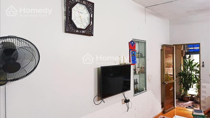 Bán nhà tập thể 40m2 tầng 1 phố Thái Thịnh ô tô đỗ cửa, kinh doanh tốt - Ảnh 2