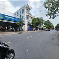 Nhà mặt tiền kinh doanh Trần Quốc Toản ngang 12m gần chợ Dĩ An 1, 1287 Dĩ An. LH: o982882979