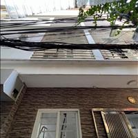 Chính chủ cần bán nhà mới đẹp full nội thất phố Đội Cấn, ngõ 2,3m cách ô tô 50m ở luôn.