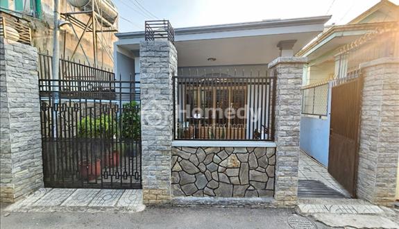 Nhà cấp 4 gần BigC Go Dĩ An, 137m2 ngang 6,2m hẻm ô tô 16 chỗ, 952 Đông Hoà, Dĩ An. LH: O982882979 - Ảnh 1