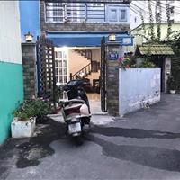 Nhà phố 5x15.9m, 03 mặt lấy sáng, cách trường học bệnh viện mấy bước chân. Khu an ninh, sạch sẽ