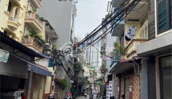 Bán nhà mới tinh 3 mặt tiền, 5 tầng 3 pn, nội thất mới tinh, ô-tô quay đầu, nhỉnh 8 tỷ - Ảnh 1