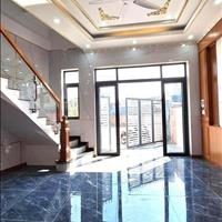 Vỡ nợ bán gấp căn nhà đường Ông Ích Khiêm quận 11 giá 1ty450 diện tích 50m2, shr, hẻm ô tô
