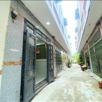 Nhà Sổ Hồng Riêng, cách Chợ Bình Chánh chỉ 2km. 650 triệu/căn - Tặng nội thất. Đường Bờ Nhà Thờ vào