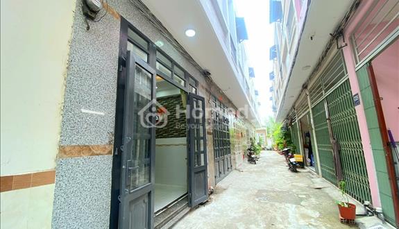 Nhà Sổ Hồng Riêng, cách Chợ Bình Chánh chỉ 2km. 650 triệu/căn - Tặng nội thất. Đường Bờ Nhà Thờ vào - Ảnh 1