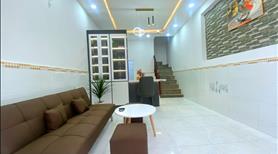 Nhà Sổ Hồng Riêng, cách Chợ Bình Chánh chỉ 2km. 650 triệu/căn - Tặng nội thất. Đường Bờ Nhà Thờ vào - Ảnh 2