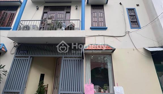 Cho thuê nhà nguyên căn 1 trệt 3 lầu mặt tiền hẻm cộng hoà - Ảnh 1