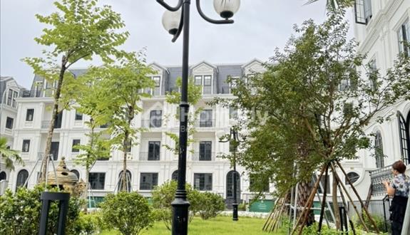 Bán căn Shophouse Jade Square 2 mặt thoáng, vườn hoa sau lưng - Ảnh 1