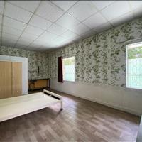 Cho thuê phòng Studio cực rộng 35m2, nội thất cơ bản, cửa sổ lớn, giá chỉ 4 triệu 4