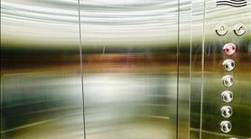 Hot, chủ nhà làm ăn lớn bán lô Vĩnh Phúc toàn nhà đẹp, lô góc, thang máy, 35m2x5T, MT 4,6m - Ảnh 6