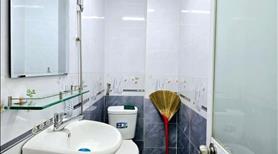 Gd phá sản bán gấp 70m2 nhà Phạm Văn Hai-Tân Bình giá 890tr,Hẻm xe hơi,SHR,Liên hệ Thảo0798 966 414 - Ảnh 2