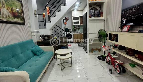 Thu hồi vốn bán gấp nhà giá rẻ chỉ 1ty050 ở Lê Quang Sung quận 6 40m2, Shr, hẻm lớn - Ảnh 1