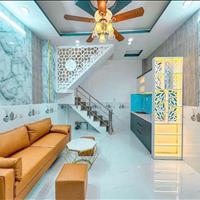 Qua nước người sinh sống bán gấp căn nhà giá hạt dẻ ở đường Vĩnh Hội quận 4 40m2 950 triệu, Shr