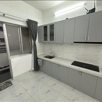 Gia đình bán căn hộ Nguyễn Ngọc Phương 68m2, 2pn, 2wc, căn góc, sổ hồng lâu dài. Giá bán: 3.5 tỷ TL