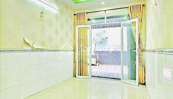 Bán gấp căn nhà rẻ như cho ở Quản Trọng Linh Quận 8 giá 965 triệu 50m2, Shr, hẻm thông  - Ảnh 1