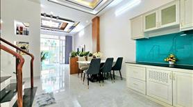 Bán căn nhà quận 7 giá hạt dẻ chỉ có 975tr ngay đường Huỳnh Tấn Phát Dt 62,5m2, SHR, HXH - Ảnh 3