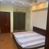 Cho thuê nhà Nguyễn Khang, 50m2,có 4pn,TT Cầu Giấy đi lại thuận tiện,Ở, làm VP đều đẹp.