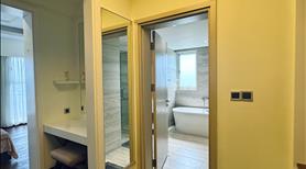 Cho thuê căn hộ Happy Valley tầng cao DT 170m2, 04 PN 04wc nhà mới đẹp như hình - Ảnh 12