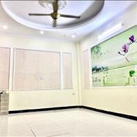 Bán nhanh nhà Bát Khối, Long Biên 4 tầng 3 ngủ, full NT ô tô đỗ cổng, ngõ thoáng gần hồ nhỉnh 3 tỷ.