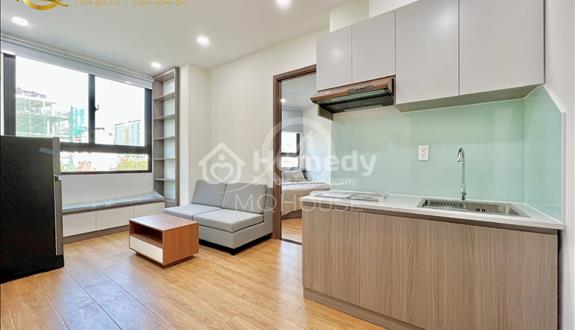 Căn hộ 1PN Full nội thất có cửa sổ lớn gần khu sân bay - Ảnh 1