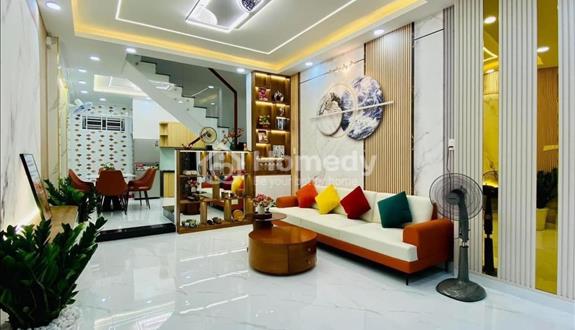 Lh Đông 0799218176 Bán nhà ngay chợ Phạm Văn Hai, Tân Bình, DT: 70m2, giá: 915tr, sổ riêng - Ảnh 1