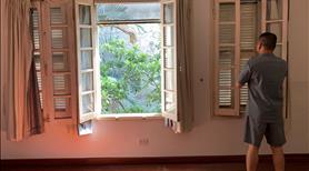 Bán Biệt Thự cổ phố Tô Ngọc Vân, Tây Hồ, diện tích 210m2, mặt tiền 9m, ô tô đỗ cửa vào nhà. - Ảnh 3