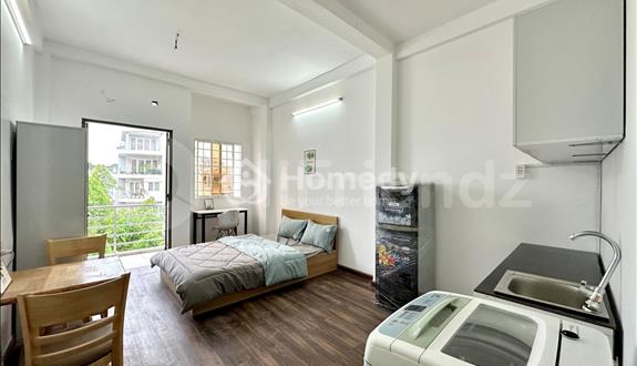 Căn hộ 35m2 - Gần ĐH Kinh Tế UEH - Ban công lớn - Nội thất đầy đủ/Máy giặt riêng - Ảnh 1