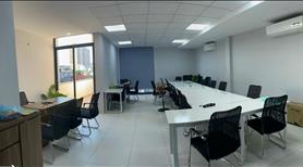 Cho thuê văn phòng 80m2 giá 12 triệu. Phố Hoàng đạo thúy - Ảnh 2