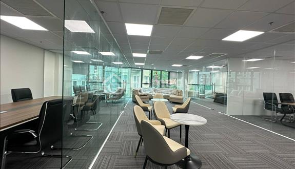 Cho thuê văn phòng phố trần duy hưng, DT 300m2, giá thuê chỉ 280nghìn/m2/th sẵn nội thất như hình - Ảnh 1