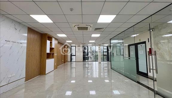 Cho thuê sàn văn phòng rẻ nhất phố Duy Tân Cầu Giấy, DT 200m2 giá chỉ 38tr/tháng - Ảnh 1