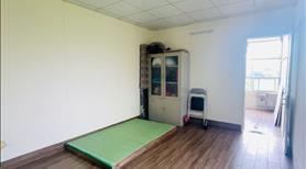 Chính chủ bán gấp nhà mặt đất 3 tầng mới sửa sang, sổ đỏ chính chủ - giá 4.4 tỷ có thương lượng - Ảnh 5