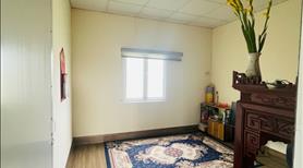 Chính chủ bán gấp nhà mặt đất 3 tầng mới sửa sang, sổ đỏ chính chủ - giá 4.4 tỷ có thương lượng - Ảnh 4