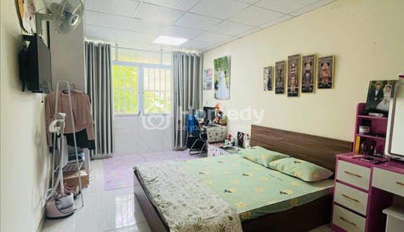 Chính chủ bán gấp nhà mặt đất 3 tầng mới sửa sang, sổ đỏ chính chủ - giá 4.4 tỷ có thương lượng - Ảnh 1