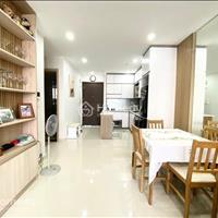 Chú Lộc cần tiền cho con du học bán căn hộ Sky Center, Tân Bình, tầng 7 74m2 giá 1,68 tỷ