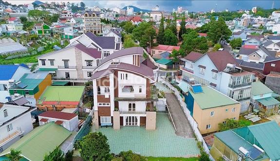 Cần bán khẩn cấp BT giá ngộp tại Đông Tĩnh- phường 8 - Đà Lạt 995m full xây dựng chỉ 40tỷ - Ảnh 1
