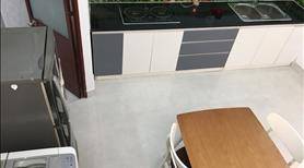 Sổ hồng riêng, nở hậu, cách 10m hẻm xe hơi, tặng toàn bộ nội thất, quận 7. - Ảnh 3