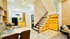 Nhà đẹp 1 trệt 2 lầu Đường số 18, Thủ Đức. DT: 56m2. Giá: 2 Tỷ 150. Nhà có sổ riêng, hẻm ô tô 5m  - Ảnh 5