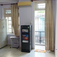 Phòng ban công 4,7tr . Đầu tháng 10, gần nhiều trường ĐH