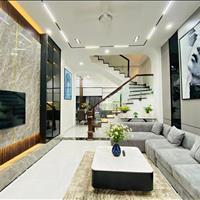 Lô góc bát khối q.long biên 33m2*mt 3.3m nhà mới đẹp long lanh ô tô qua nhà,giá nhỉnh 5 tỷ