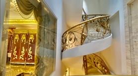 Biệt thự khu vực Láng Hạ, Hà Nội 124m2, 5 tầng, MT 12,4m, giá 75 tỷ - Ảnh 2