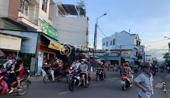 Định cư nước ngoài, cần bán Nhà và đất đang kinh doanh sầm uất tại Trung tâm Chợ Thành Diên Khánh - Ảnh 1