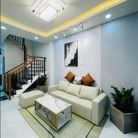 chủ ngộp cần bán gấp căn nhà Sư Vạn Hạnh Phuong 12  Quận 10  dt 55m2 giá 2T790 liên hệ : 0363142724