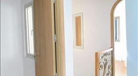 Chỉ Hơn 2 Tỷ Có Ngay Nhà 3 Tầng Trung Tâm Thành Phố, Ô Tô Đậu Ngay Trước Nhà - Ảnh 13