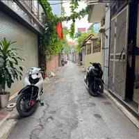 Cần bán 80m2 nhà 1 tầng mặt ngõ 45 Vũ Đức Thận. Cách phố chính 50m, bạt ngàn tiện ích