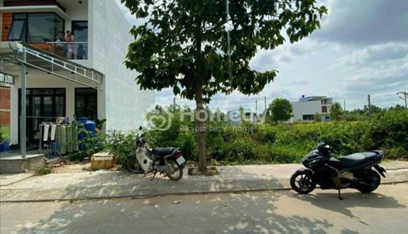 Cần tiền nên bán gấp 3 lô đất gần UBND Hưng Long, xã An phú Tây, Bình chánh, Sổ hồng riêng, XDTD - Ảnh 1