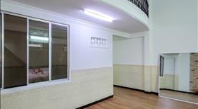 Chủ nhà cần cho thuê nguyên căn nhà mặt tiền 200m2 tại Quận 4 - Ảnh 9