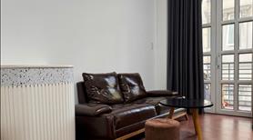 Căn hộ mặt tiền Q1  Rộng 52m2 cho thuê - Ảnh 2