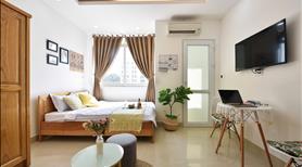Căn hộ Quận 1 ,35m2 gần phố đi bộ Bùi Viện, sát cầu Nguyễn Văn Cừ có ban công. - Ảnh 2