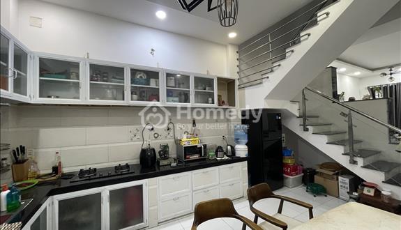 Bán nhà hẻm Nguyễn Thị Tần Phường 2 Quận 8. Nhà hẻm an ninh, gần chợ Rạch Ông - Ảnh 1